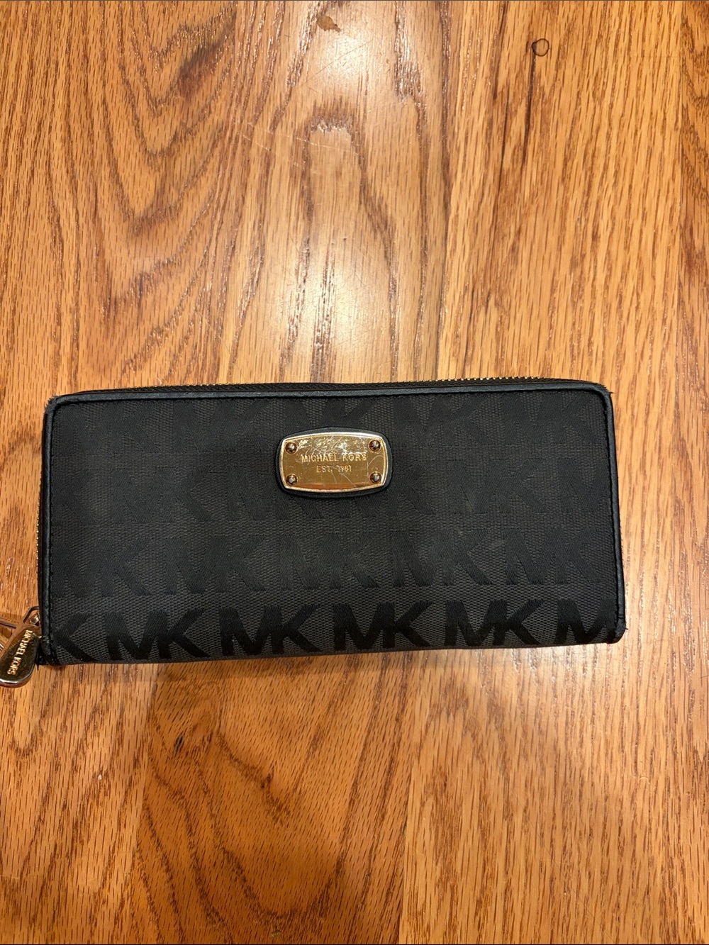 Michael Kors Wristlet